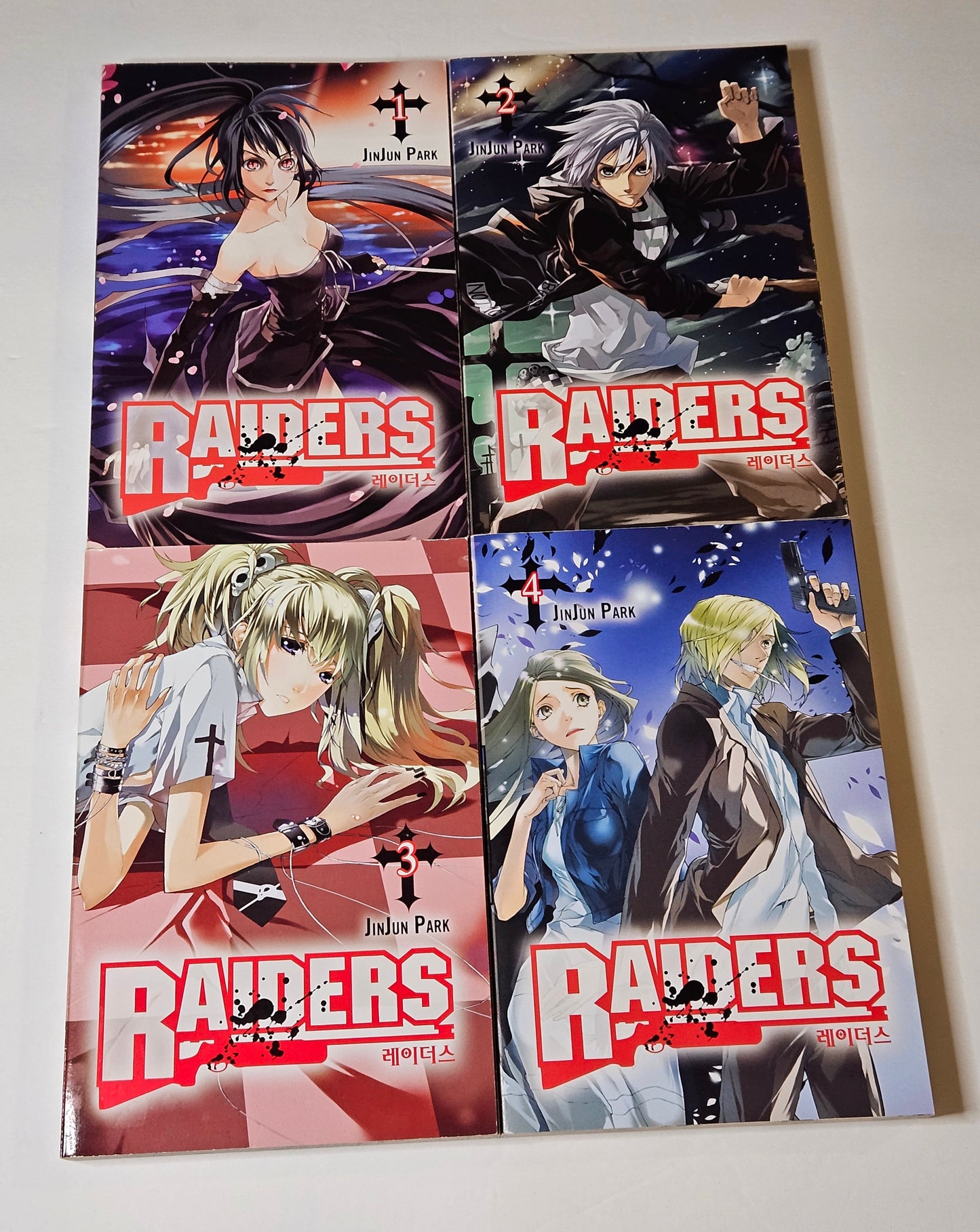 Raiders vol. 1-9 Set (Paperback)