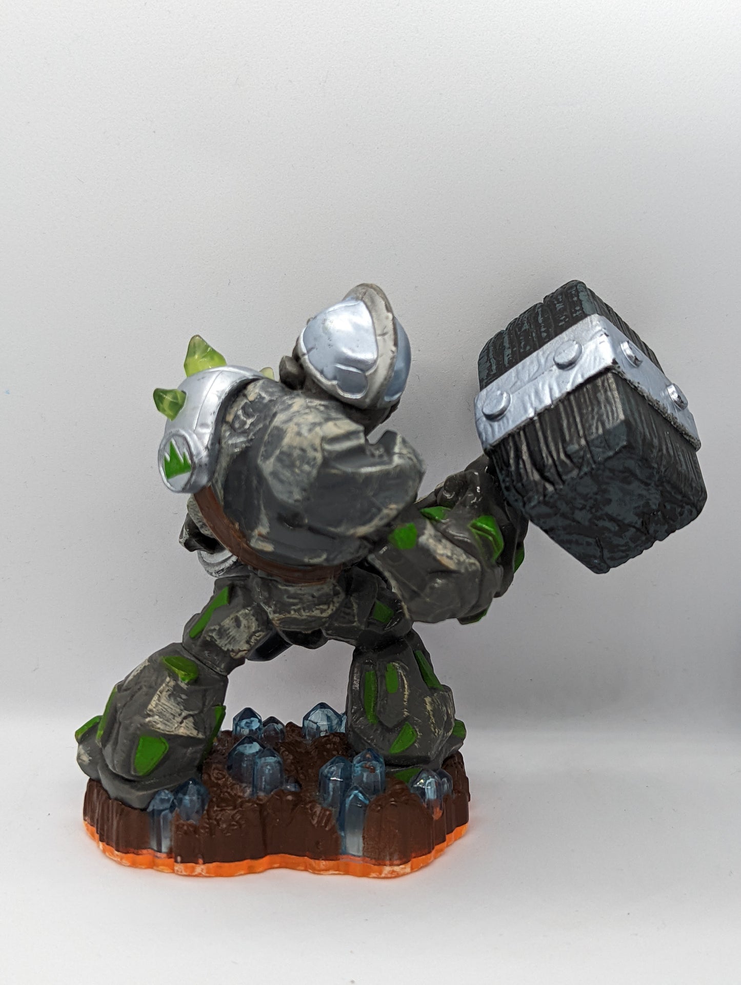 Crusher - Skylanders Giants